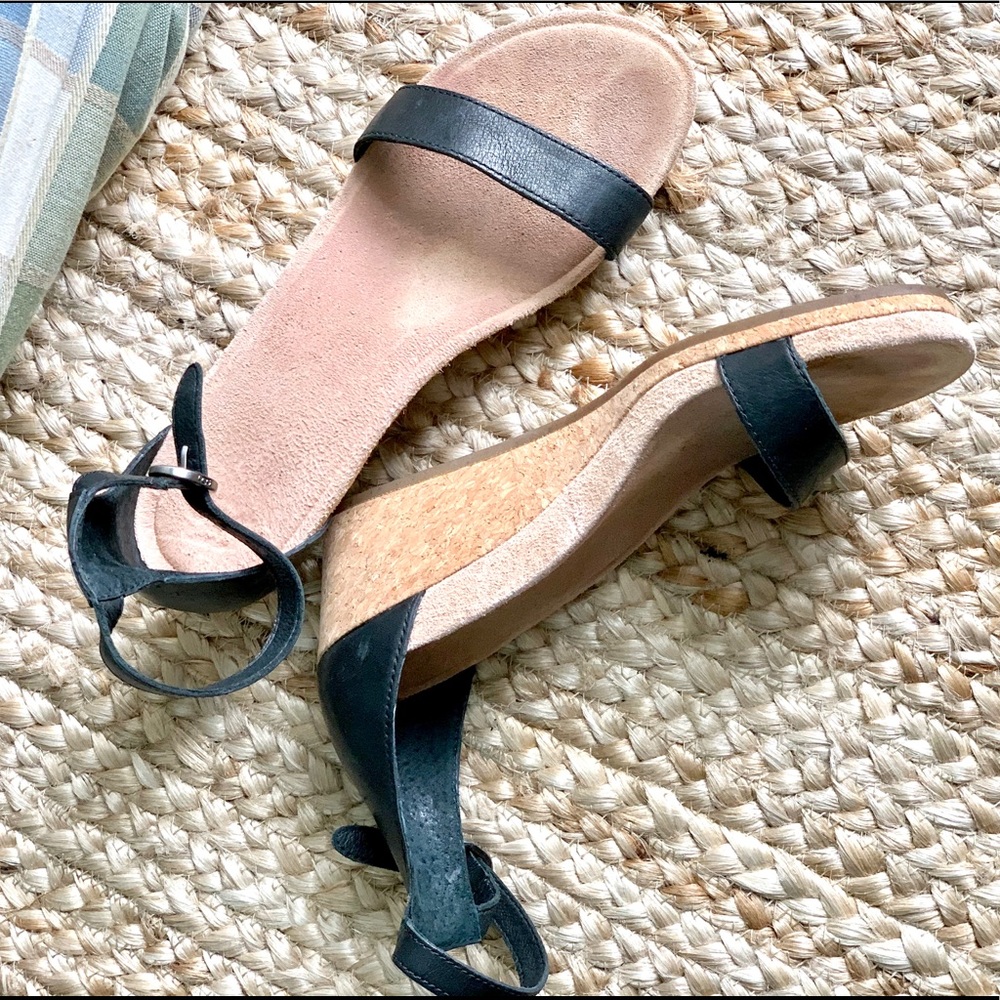 UGG Wedge Single Sexy Strap Sandals